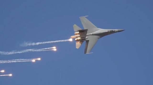 齊齊哈爾尖16戰(zhàn)斗機(jī)，中國(guó)空軍的驕傲，齊齊哈爾尖16戰(zhàn)斗機(jī)，中國(guó)空軍的榮耀之刃