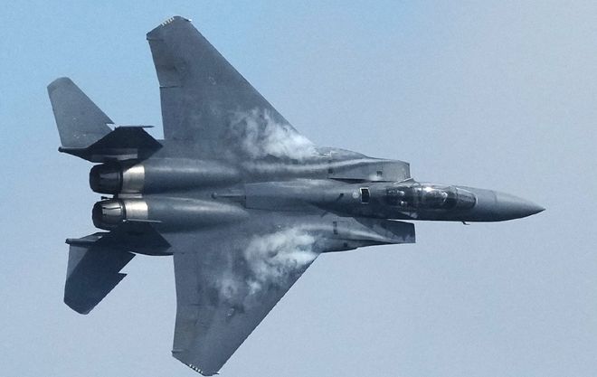 殲-16與F-15，空中巨人的對比，殲-16與F-15，空中巨人對比解析