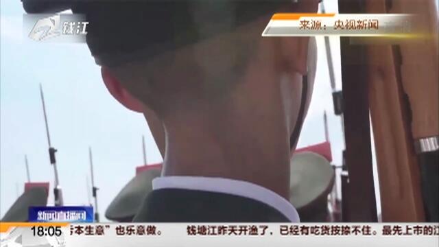 三軍儀仗隊迎風40秒不眨眼，堅韌與榮耀的象征，三軍儀仗隊迎風展現(xiàn)40秒不眨眼堅毅，榮耀與堅韌的象征