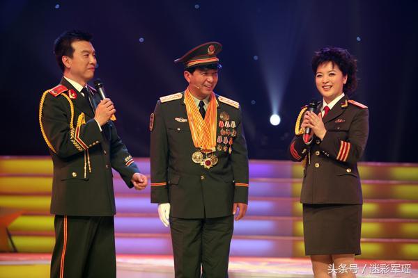 獨臂將軍丁曉兵與兒媳之間的故事，勇氣、堅韌與愛的力量，獨臂將軍丁曉兵與兒媳，勇氣、堅韌與愛的力量交織的故事