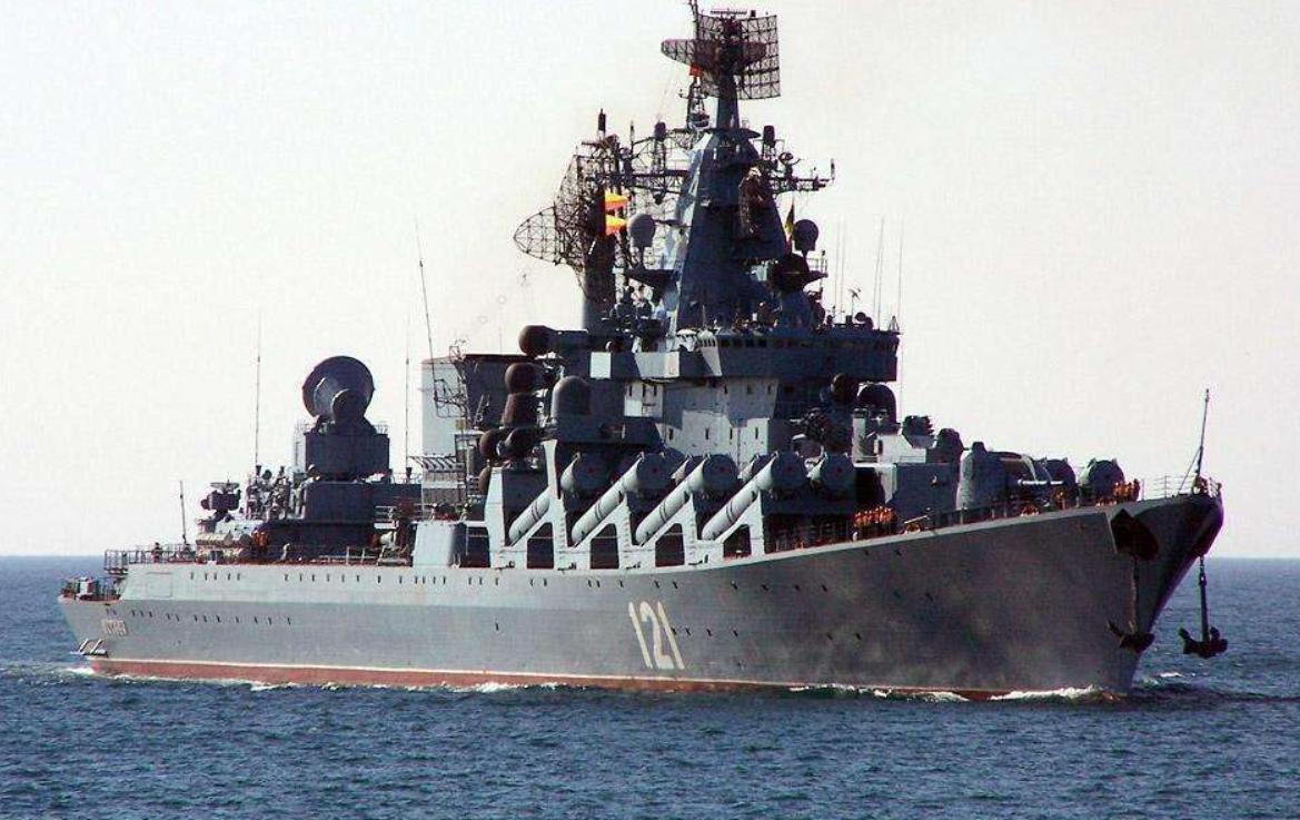 圖-22M系列逆火轟炸機(jī)與現(xiàn)代戰(zhàn)艦的緊密合作，冷戰(zhàn)時(shí)代的遺產(chǎn)與當(dāng)代海軍力量的融合，圖-22M逆火轟炸機(jī)與現(xiàn)代戰(zhàn)艦的融合，冷戰(zhàn)遺產(chǎn)與當(dāng)代海軍力量的攜手