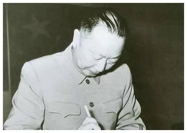 新中國成立后歷任總參謀長及其歷史貢獻(xiàn)，新中國成立后歷任總參謀長及其歷史貢獻(xiàn)概覽