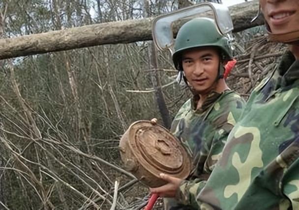 八一勛章的權利與榮譽，八一勛章，權利與榮耀的象征