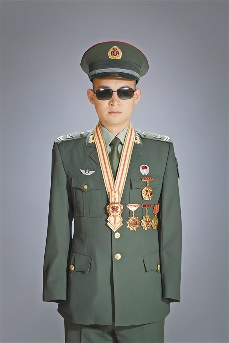 八一勛章獲得者揭曉，探索2023年榮譽(yù)背后的英雄人物，八一勛章獲得者揭曉，探索英雄人物的榮譽(yù)與傳奇故事