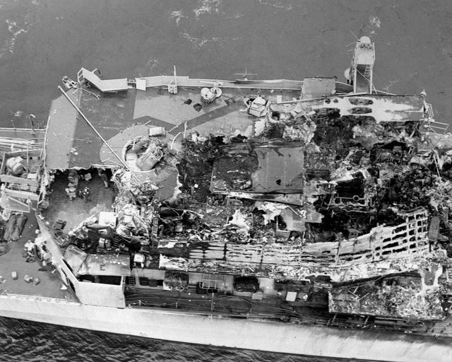 美軍艦與日本水晶號(hào)相撞事件揭秘，歷史背景、原因與影響，美軍艦與水晶號(hào)相撞事件，歷史背景、原因及影響揭秘