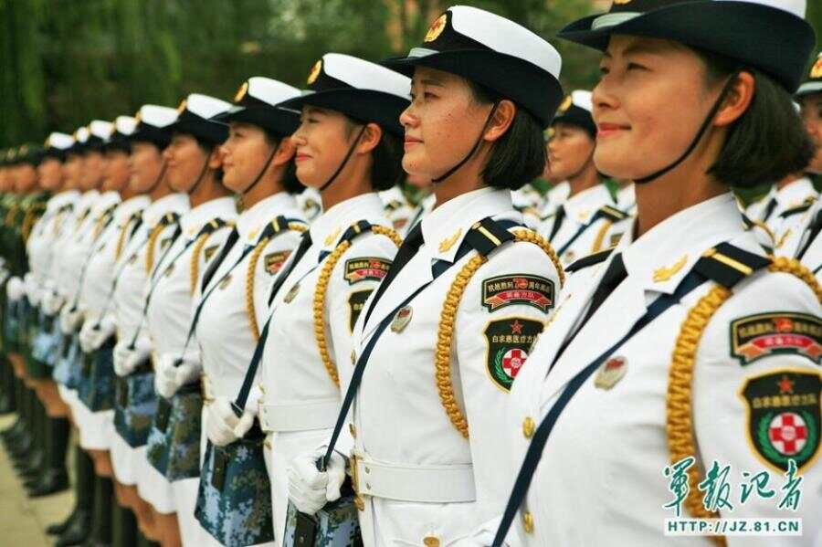 中國女兵方隊