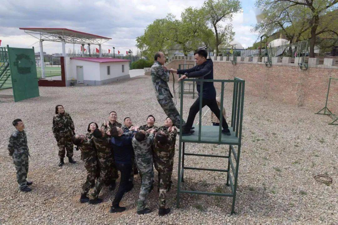 鍛造鋼鐵之師