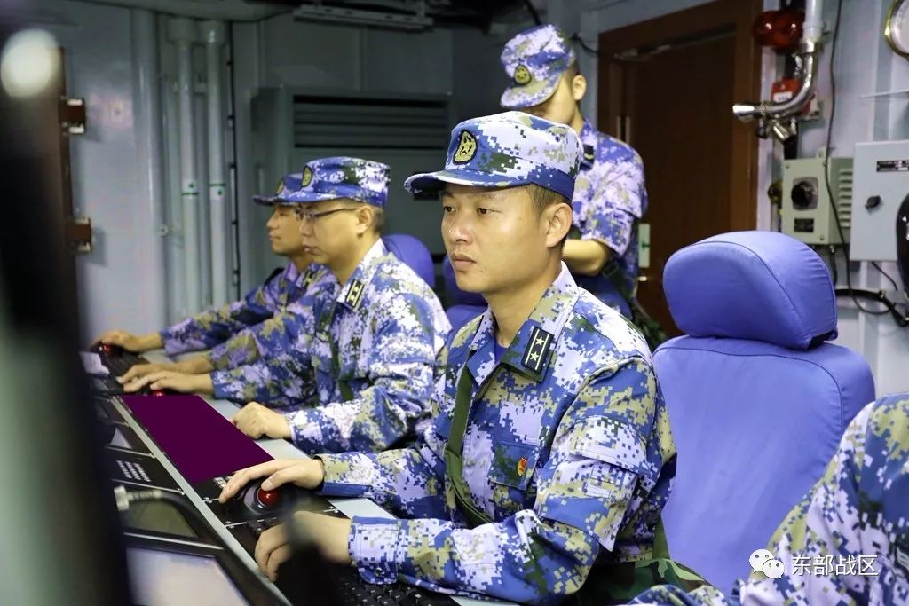 泉州艦長沈閩鋒，領(lǐng)航新時代的海軍英雄，泉州艦長沈閩鋒，領(lǐng)航新時代的海軍傳奇英雄