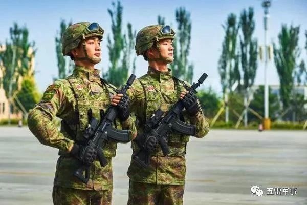 星空迷彩，部隊(duì)新式軍裝的嶄新篇章，星空迷彩，部隊(duì)新式軍裝開(kāi)啟嶄新篇章