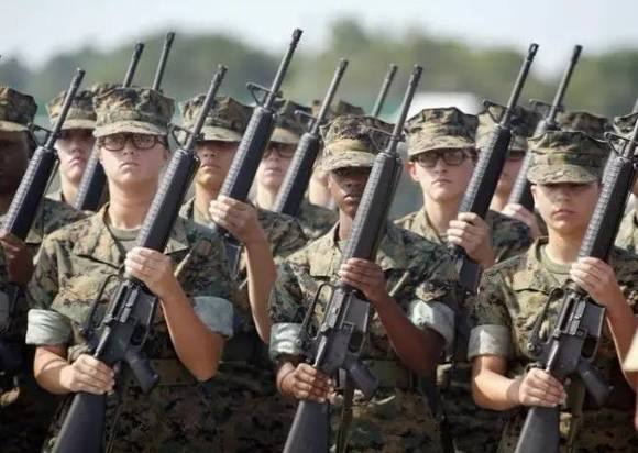世界各國女兵閱兵圖片，展現(xiàn)力量與榮耀，全球女兵閱兵風(fēng)采，力量與榮耀的展現(xiàn)