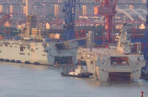 探索中國(guó)海軍的新力量，071型兩棲艦，中國(guó)海軍新力量揭秘，071型兩棲艦的探索之旅