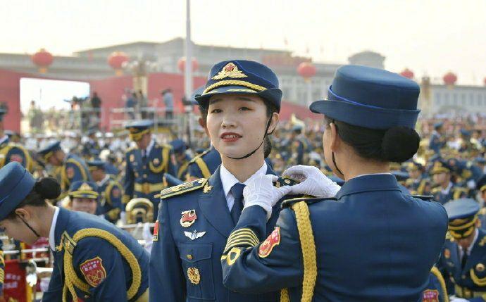 榮耀瞬間，2019國(guó)慶女兵方隊(duì)視頻，榮耀瞬間，2019國(guó)慶女兵方隊(duì)風(fēng)采展示視頻