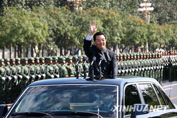 關(guān)于誰是2009年國慶閱兵總指揮的文章，揭秘，誰是2009年國慶閱兵總指揮？