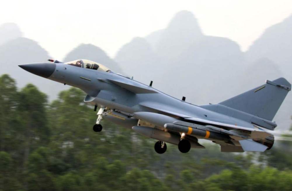 殲-10CE戰(zhàn)斗機(jī)性能深度解析，殲-10CE戰(zhàn)斗機(jī)性能全面解析