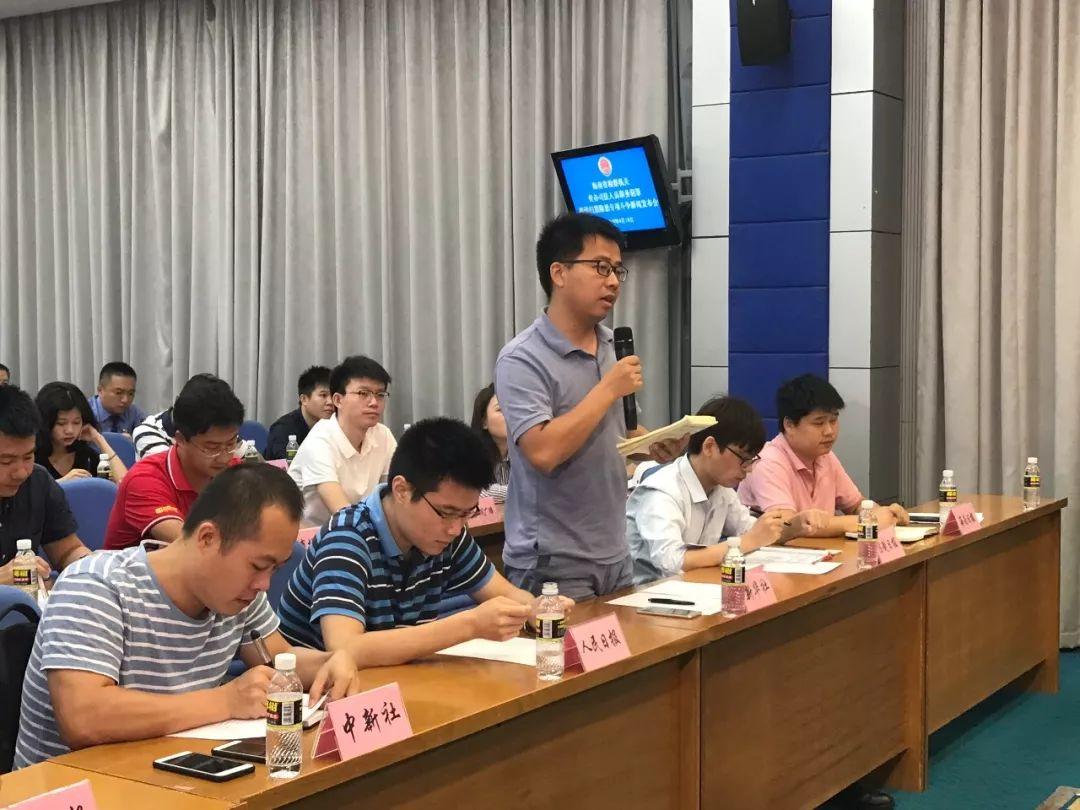 新聞發(fā)布會的功能體現(xiàn)及其重要性，新聞發(fā)布會的功能體現(xiàn)與重要性探討