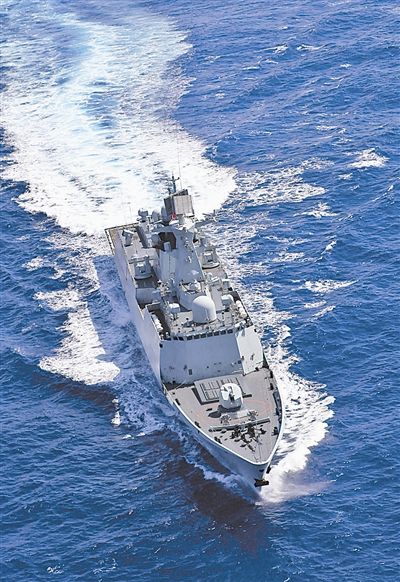 常州艦首任艦長(zhǎng)，勇?lián)姑?，鑄就海防堅(jiān)盾，常州艦首任艦長(zhǎng)鑄就海防堅(jiān)盾的使命擔(dān)當(dāng)
