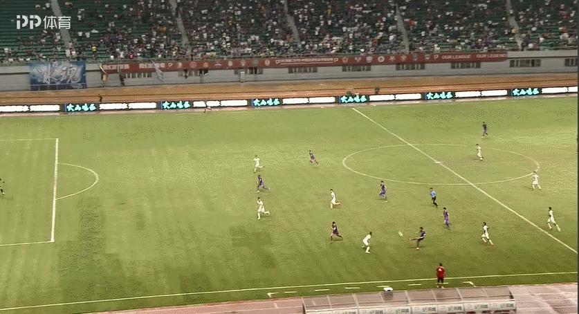 王宏，攝影干事中的佼佼者——記47集團軍政治部攝影干事王宏，攝影翹楚王宏，記錄軍旅生活的影像藝術(shù)家