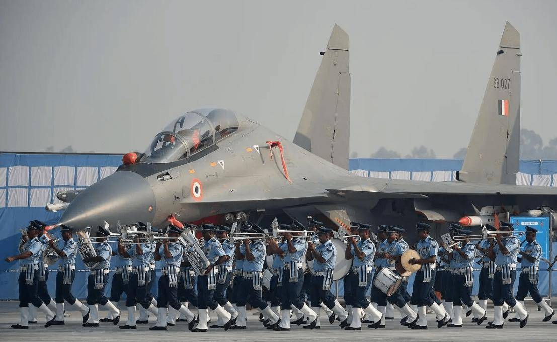 中國空軍實(shí)力在亞洲乃至全球的排名，2016年分析，中國空軍實(shí)力排名，亞洲領(lǐng)先，全球影響力分析（2016年）