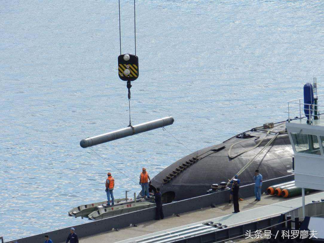 海軍、空軍、陸軍哪個(gè)最累，軍事領(lǐng)域的多維挑戰(zhàn)與職責(zé)分析，軍事領(lǐng)域多維挑戰(zhàn)，海軍、空軍、陸軍哪個(gè)肩負(fù)最重職責(zé)與壓力？