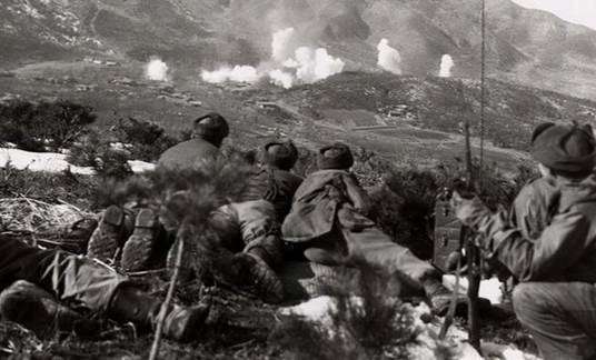 中國(guó)人民志愿軍在朝鮮的犧牲與奉獻(xiàn)，中國(guó)人民志愿軍在朝鮮的英勇?tīng)奚c無(wú)私奉獻(xiàn)
