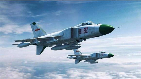 殲8戰(zhàn)斗機(jī)與殲轟7，中國(guó)空軍力量的雙璧，中國(guó)空軍力量的雙璧，殲8戰(zhàn)斗機(jī)與殲轟7的戰(zhàn)斗風(fēng)采