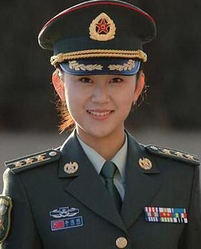 閱兵女兵顏值，當(dāng)代女性的風(fēng)采展現(xiàn)，閱兵女兵顏值，當(dāng)代女性風(fēng)采的璀璨展現(xiàn)