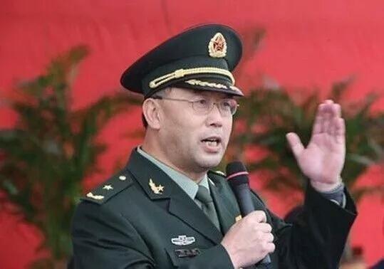 朱日和閱兵，外媒彈幕評論的熱議焦點(diǎn)，朱日和閱兵引發(fā)外媒熱議與彈幕評論焦點(diǎn)