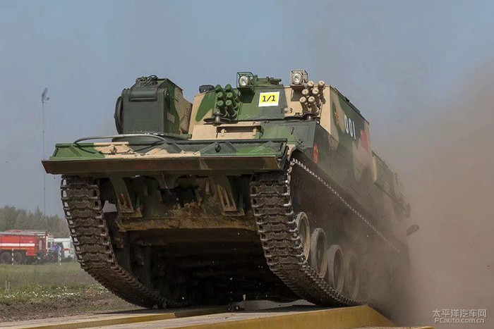 中國新型裝甲搶修車，重塑戰(zhàn)場維修的未來，中國新型裝甲搶修車，重塑戰(zhàn)場維修的未來技術(shù)展望