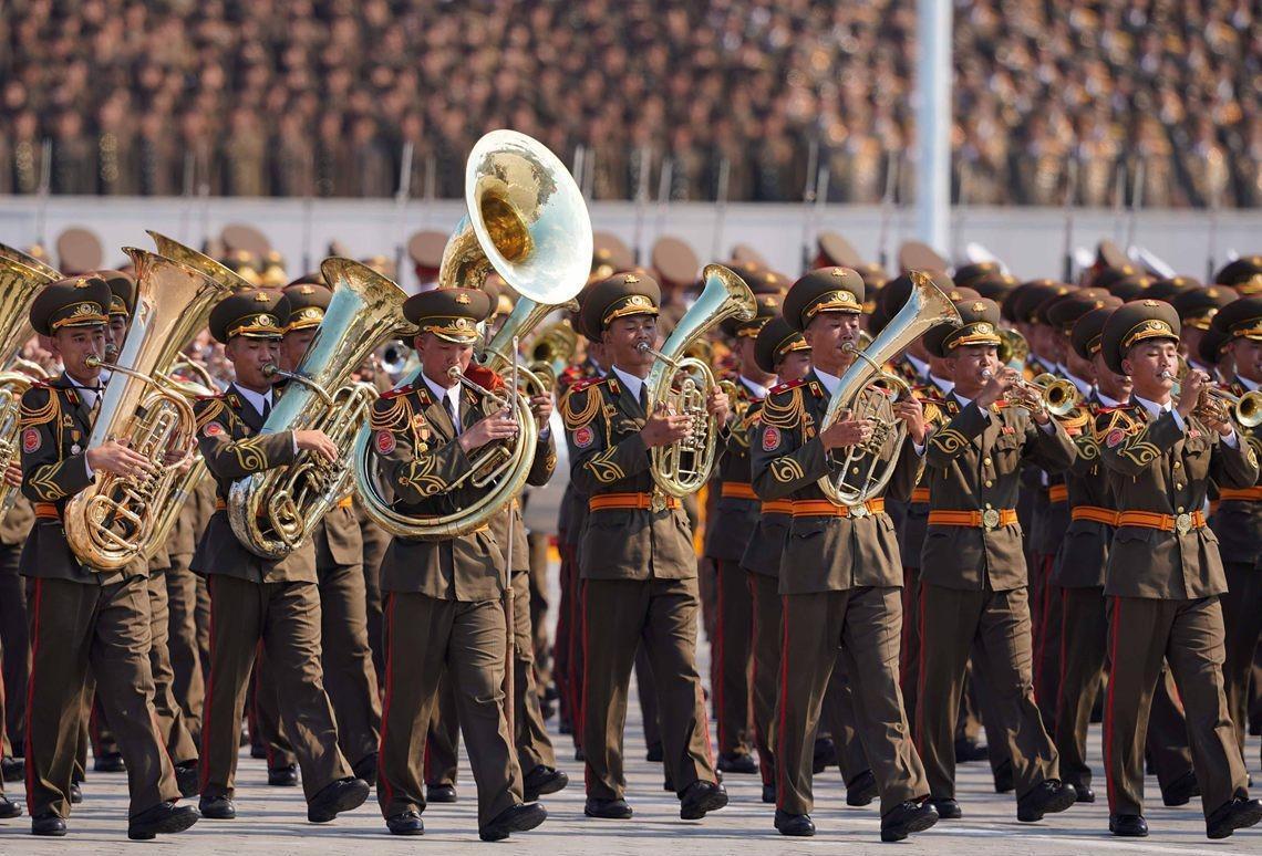 俄羅斯與西方的關(guān)系，歷史、現(xiàn)狀及其影響，俄羅斯與西方關(guān)系的歷史、現(xiàn)狀與影響探究