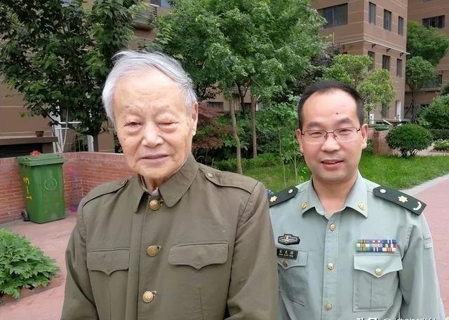 探究二十一世紀(jì)的集團(tuán)陸軍，轉(zhuǎn)型、挑戰(zhàn)與機(jī)遇，二十一世紀(jì)的集團(tuán)陸軍，轉(zhuǎn)型、挑戰(zhàn)與機(jī)遇探究