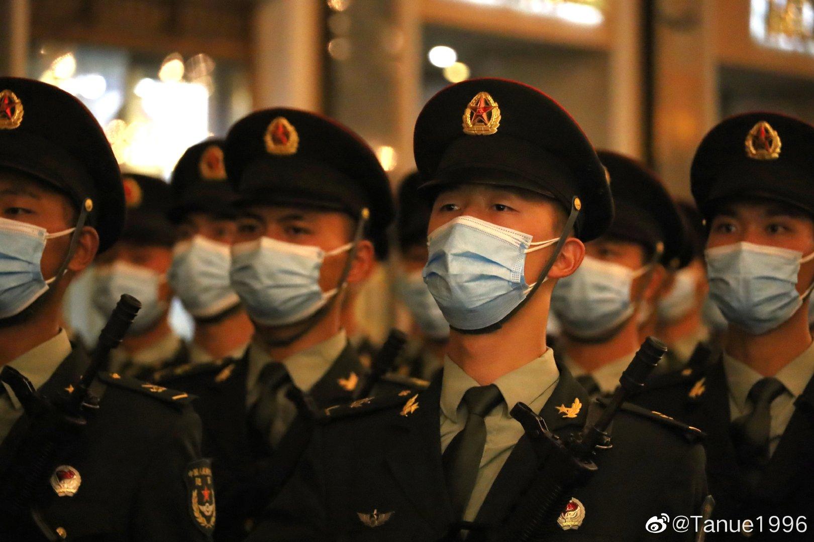 中國兵參加俄羅斯閱兵，跨越國界的軍事友誼與共同責(zé)任，中俄軍事友誼與共擔(dān)責(zé)任，中國士兵參加俄羅斯閱兵跨越國界展現(xiàn)實(shí)力