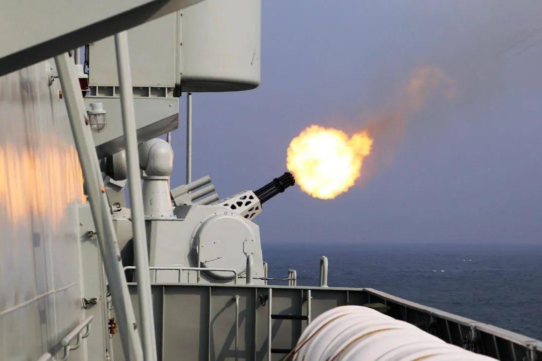 中國最多艦炮的艦——強大的海軍力量展現(xiàn)，中國海軍力量的巔峰展現(xiàn)，艦炮最多的軍艦