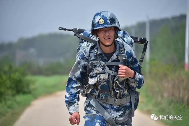 當空降兵有前途嗎？深度探討空降兵的職業(yè)發(fā)展與價值，深度探討，空降兵的職業(yè)發(fā)展前景與價值