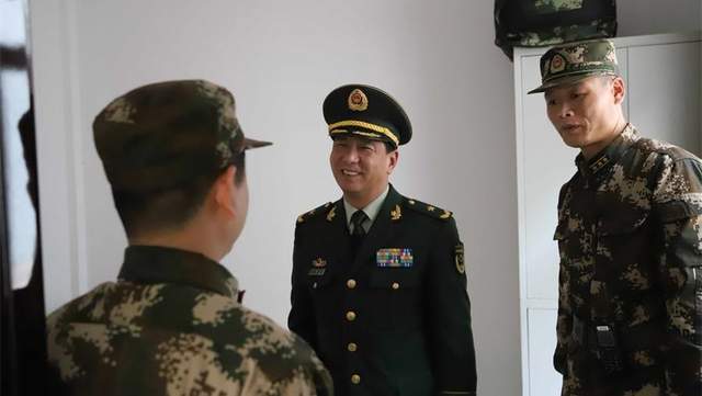 丁曉兵擔(dān)任8730部隊政委的領(lǐng)導(dǎo)風(fēng)采，丁曉兵擔(dān)任8730部隊政委的領(lǐng)導(dǎo)風(fēng)采展示
