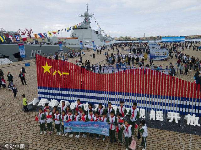 青島海軍節(jié)照片，展現(xiàn)海洋強(qiáng)國(guó)風(fēng)采的壯麗畫(huà)卷，青島海軍節(jié)照片，展現(xiàn)海洋強(qiáng)國(guó)壯麗畫(huà)卷風(fēng)采的壯麗瞬間