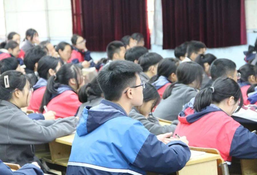 國(guó)防要制止的武裝顛覆，國(guó)家安全與穩(wěn)定的基石，國(guó)防安全基石，制止武裝顛覆，維護(hù)國(guó)家安全與穩(wěn)定