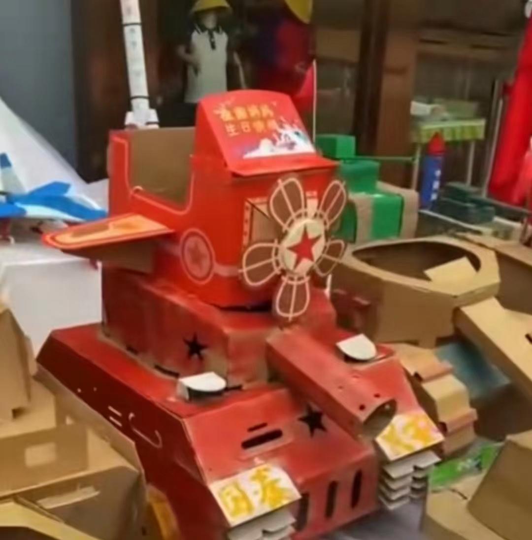 探索航空母艦?zāi)Ｐ?，圖片大全、手工制作的藝術(shù)，航空母艦?zāi)Ｐ吞剿?，圖片大全與手工制作藝術(shù)揭秘