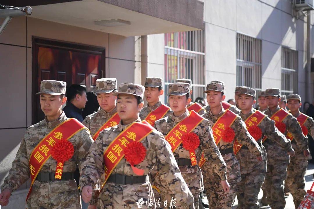 入伍視頻，青春的選擇與國家的呼喚，青春的選擇，響應國家呼喚，踏上軍旅征程