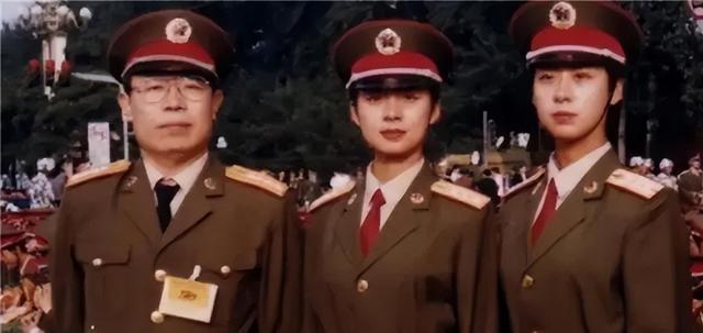 白求恩醫(yī)療方隊圓滿完成受閱任務(wù)載譽歸來，白求恩醫(yī)療方隊完成受閱任務(wù)榮耀歸來