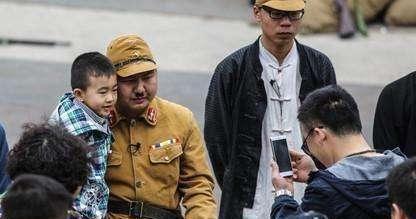 褲襠藏手雷是真的嗎？——探究歷史傳聞的真實(shí)性，褲襠藏手雷真相揭秘，歷史傳聞探究