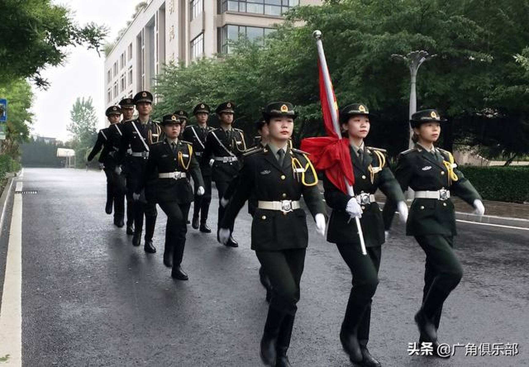 國(guó)旗護(hù)衛(wèi)隊(duì)工資是多少，揭秘與解讀，國(guó)旗護(hù)衛(wèi)隊(duì)工資揭秘與解讀