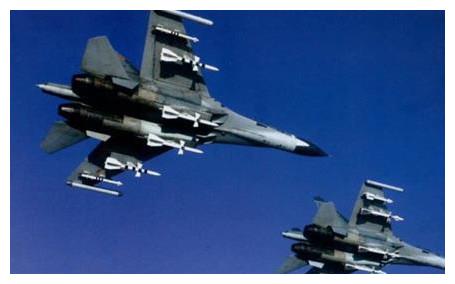殲-18二次試飛成功，中國航空工業(yè)的驕傲時刻，殲-18二次試飛成功，中國航空工業(yè)的榮耀時刻