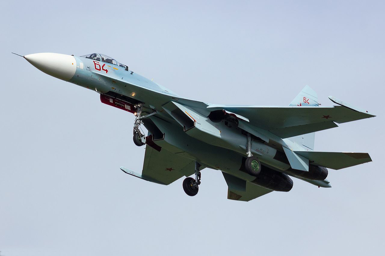 蘇-27戰(zhàn)斗機高清壁紙的魅力與影響，蘇-27戰(zhàn)斗機高清壁紙，魅力與深遠影響