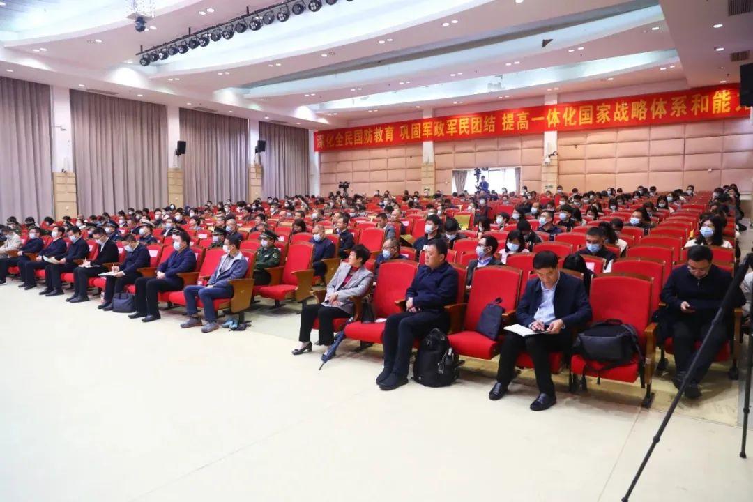 現(xiàn)役福建籍少將，榮耀與擔(dān)當(dāng)?shù)南笳?，現(xiàn)役福建籍少將，榮耀與擔(dān)當(dāng)?shù)南笳魅宋飩饔? class=