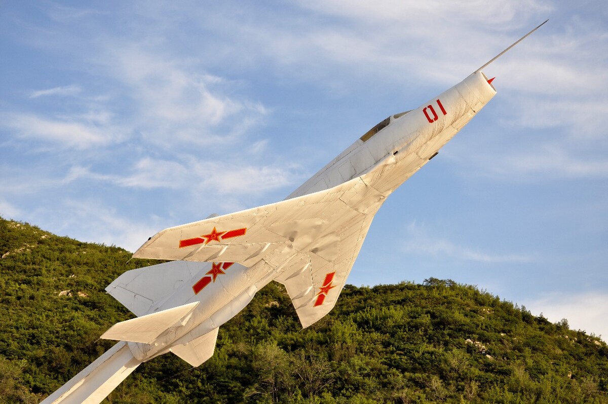 探索殲-12戰(zhàn)斗機的歷史與風采，圖片展示，殲-12戰(zhàn)斗機的歷史風采與圖片展示