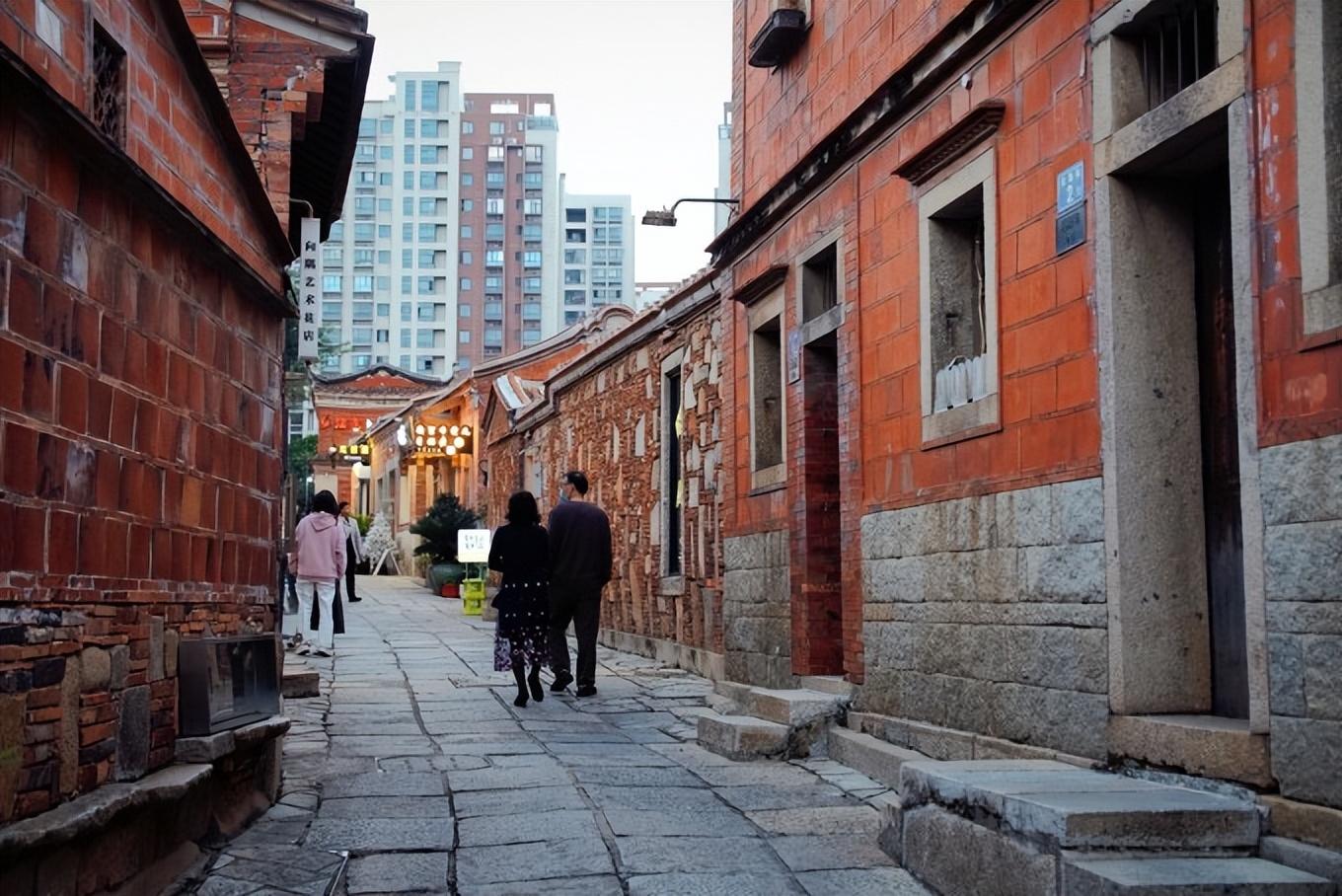 泉州建筑，歷史與現(xiàn)代的交融之美，泉州建筑，歷史與現(xiàn)代的交融之美風(fēng)采展