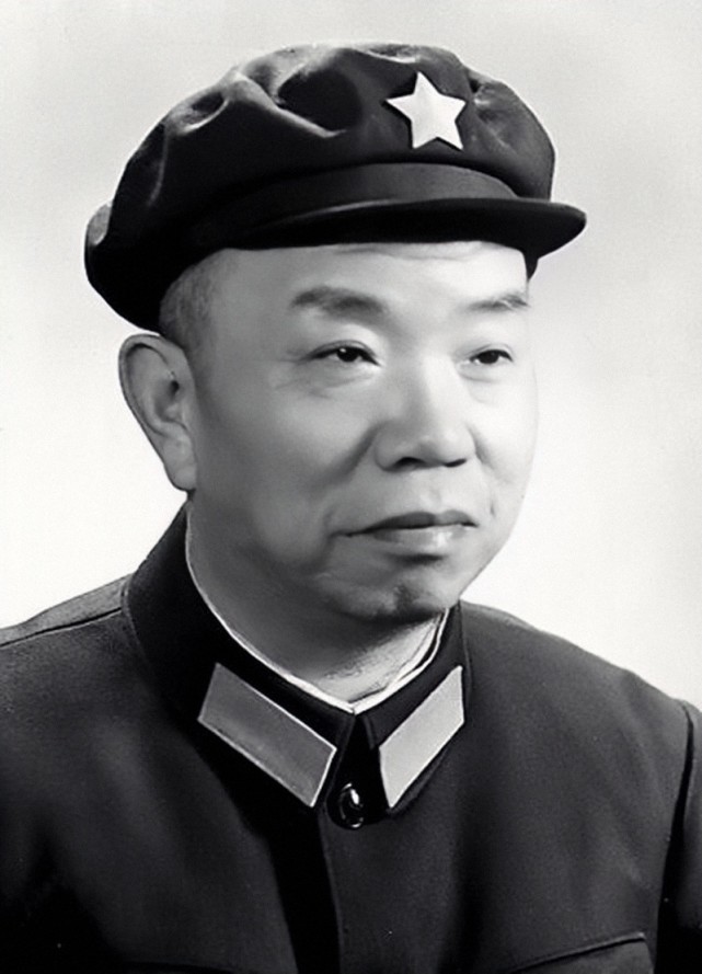嚴(yán)政少將之子嚴(yán)千里，家族榮耀與自我奮斗的雙重印記，嚴(yán)政少將之子嚴(yán)千里，家族榮耀與自我奮斗的烙印