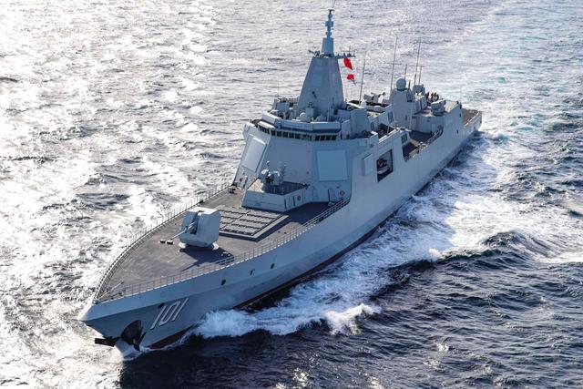 中國(guó)目前最先進(jìn)軍艦，展現(xiàn)強(qiáng)大實(shí)力與未來(lái)展望，中國(guó)最尖端軍艦展示強(qiáng)悍實(shí)力與未來(lái)戰(zhàn)略展望
