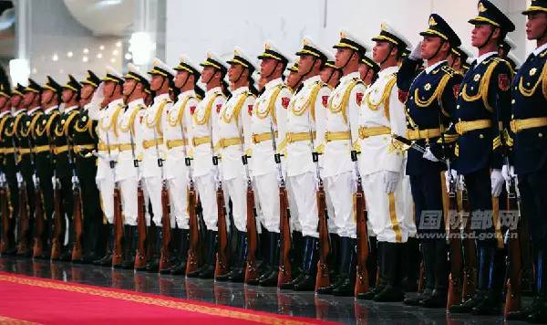 三軍儀仗隊視屏，榮耀與責(zé)任，三軍儀仗隊風(fēng)采，榮耀與責(zé)任的展現(xiàn)