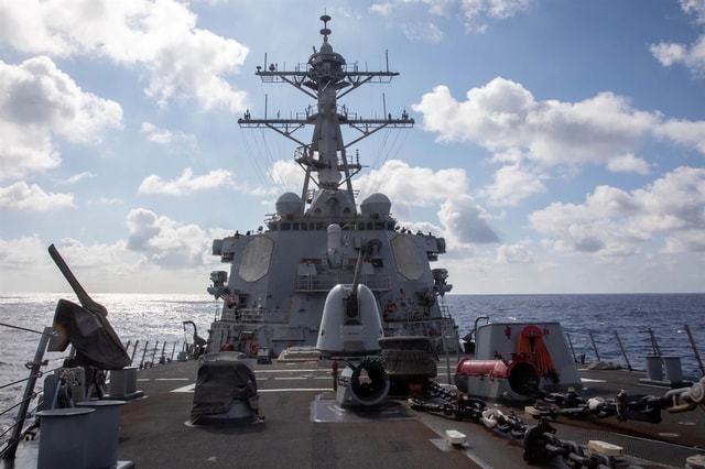 美艦穿越臺灣海峽，歷史、現(xiàn)狀及其影響，美艦穿越臺灣海峽，歷史背景、現(xiàn)狀與影響探究